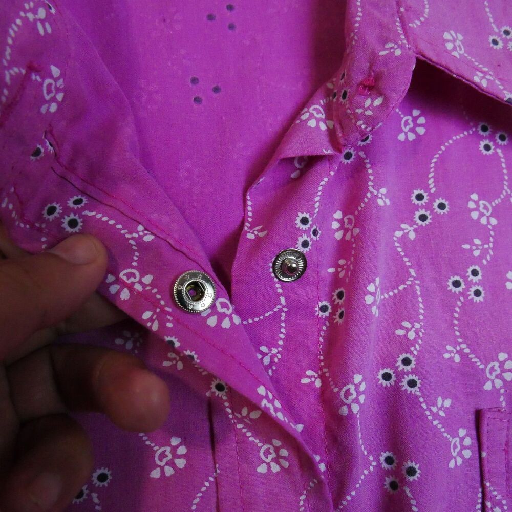 Boca Bay Womens Size L  Blouse Snap Button Pink Floral Short Sleeve - Picture 6 of 13